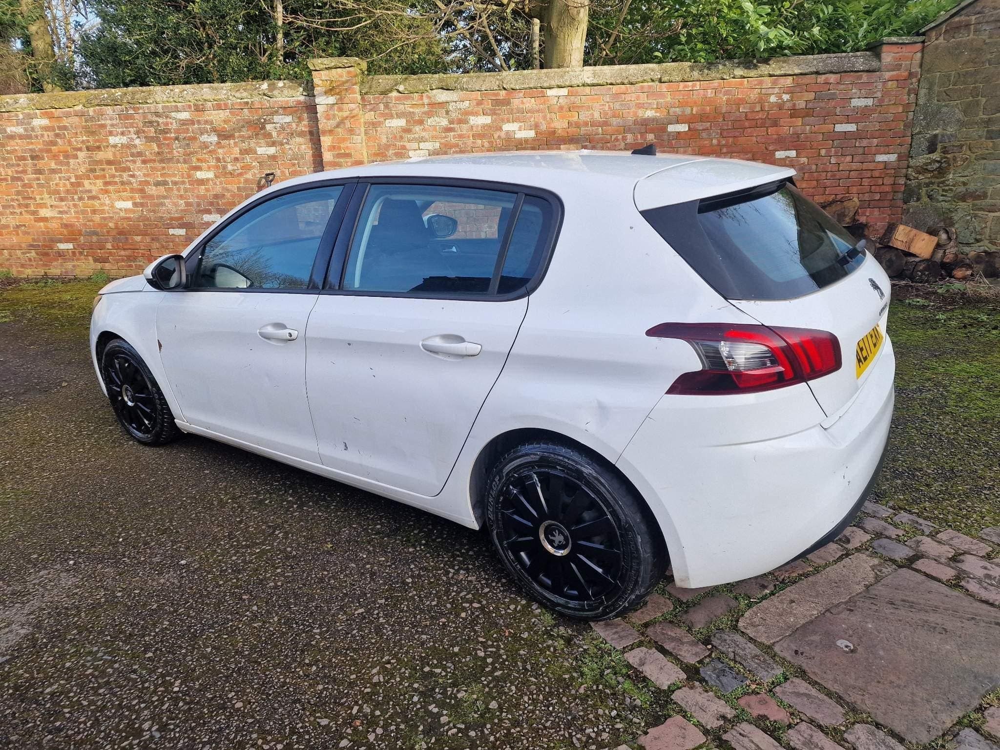 2017 Peugeot 308 1.2 PureTech, view