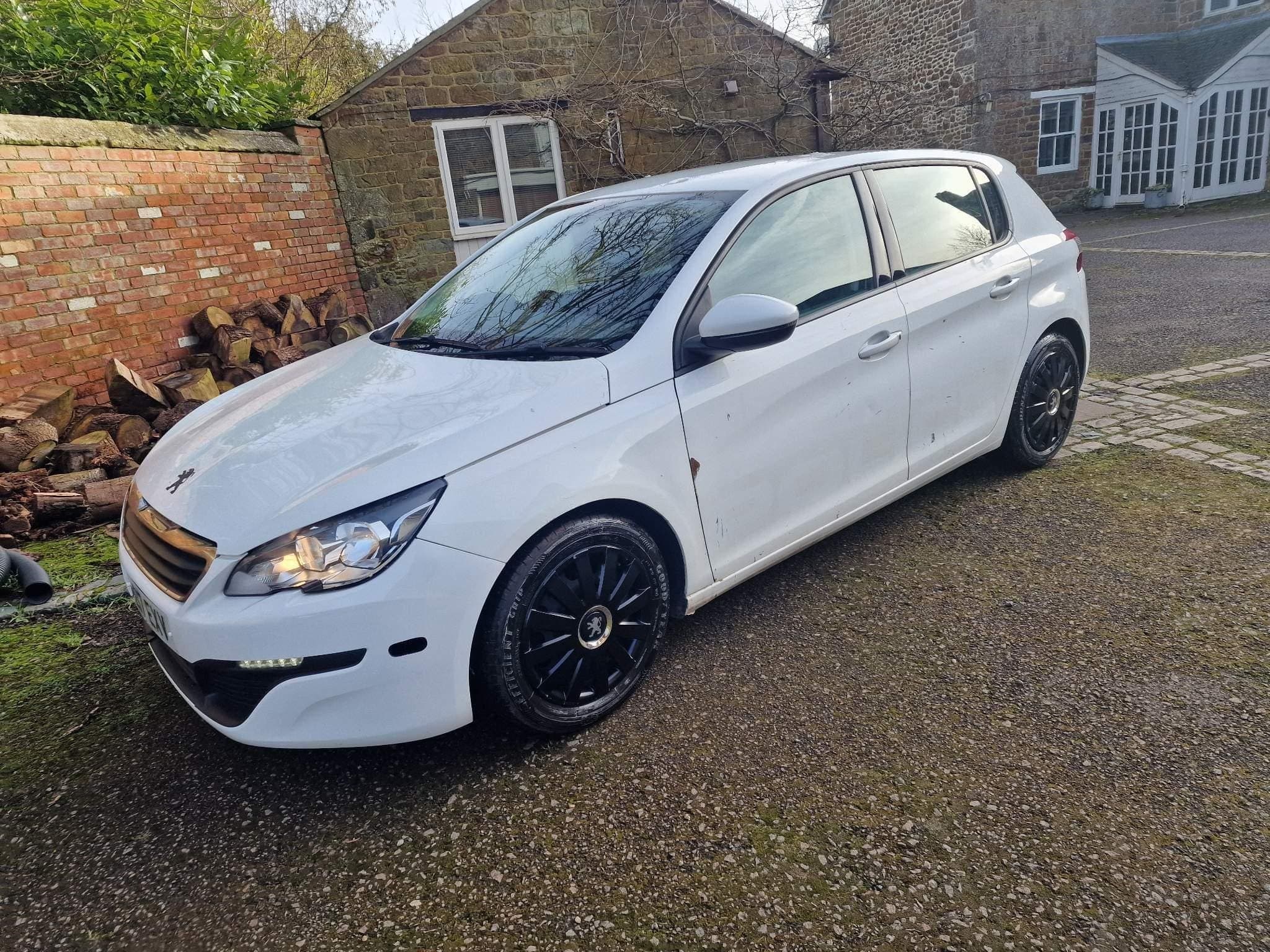 2017 Peugeot 308 1.2 PureTech, view