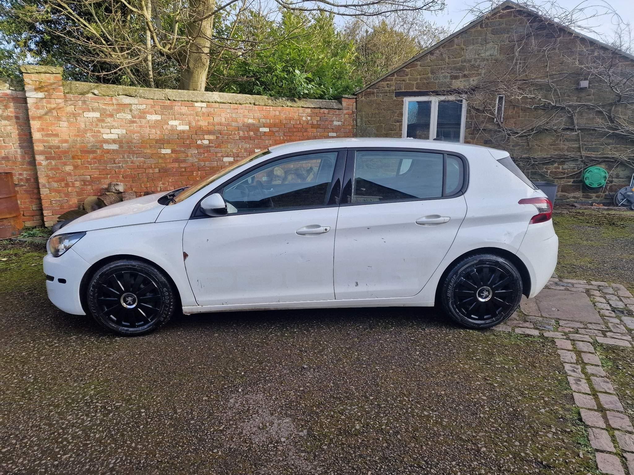 2017 Peugeot 308 1.2 PureTech, view