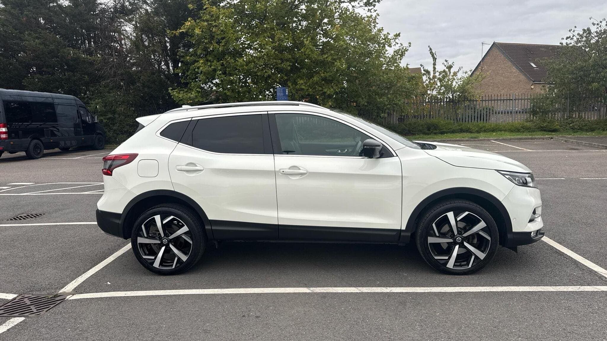2018 Nissan Qashqai 1.2 DIG-T Tekna+ XTRON Euro 6, view