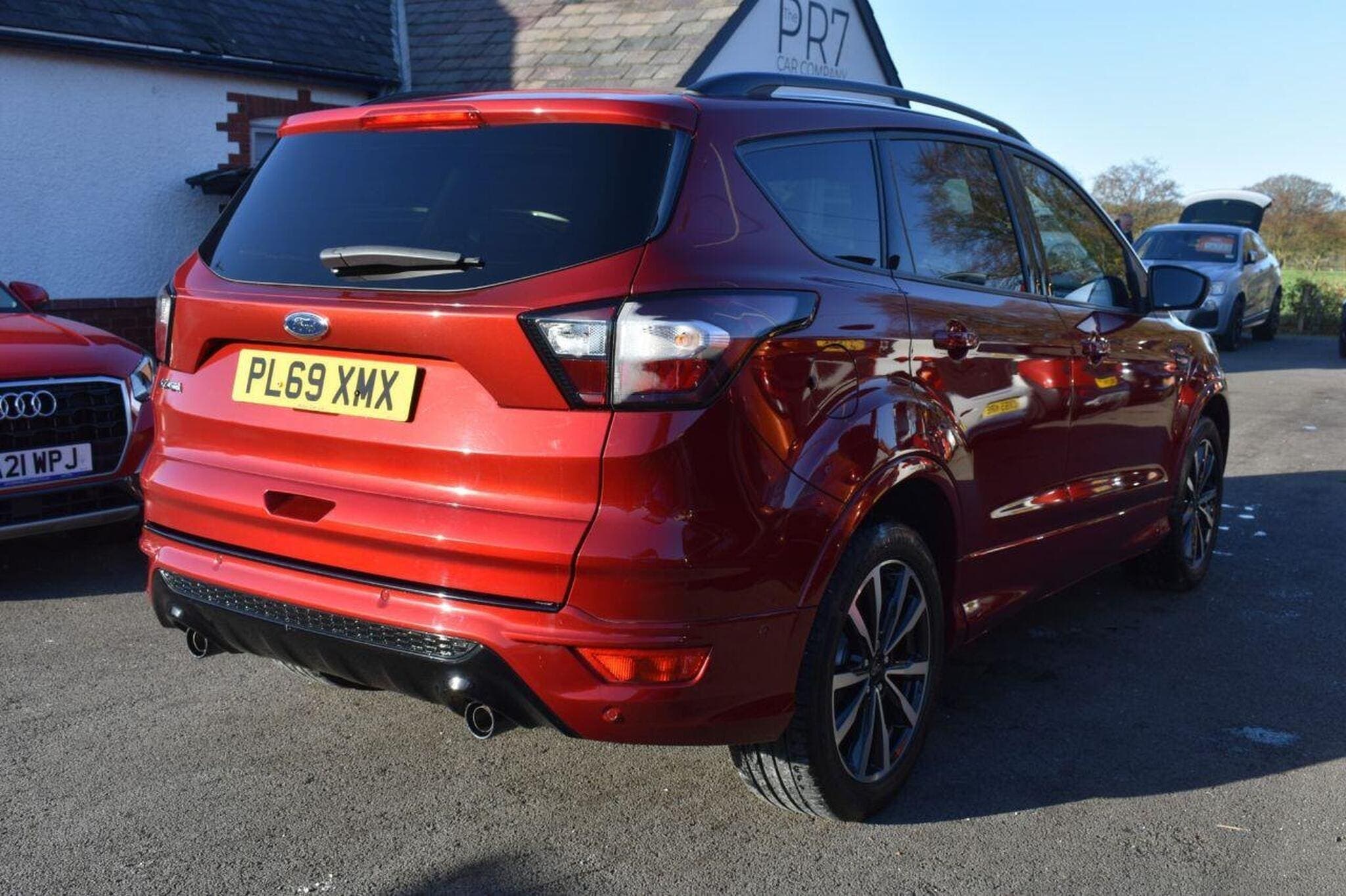 2019 Ford Kuga 2.0 TDCi EcoBlue ST-Line, view